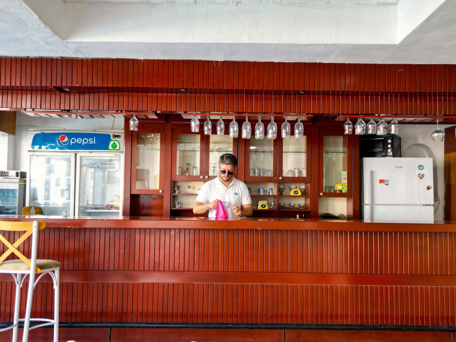 Otelin restoran ve barı